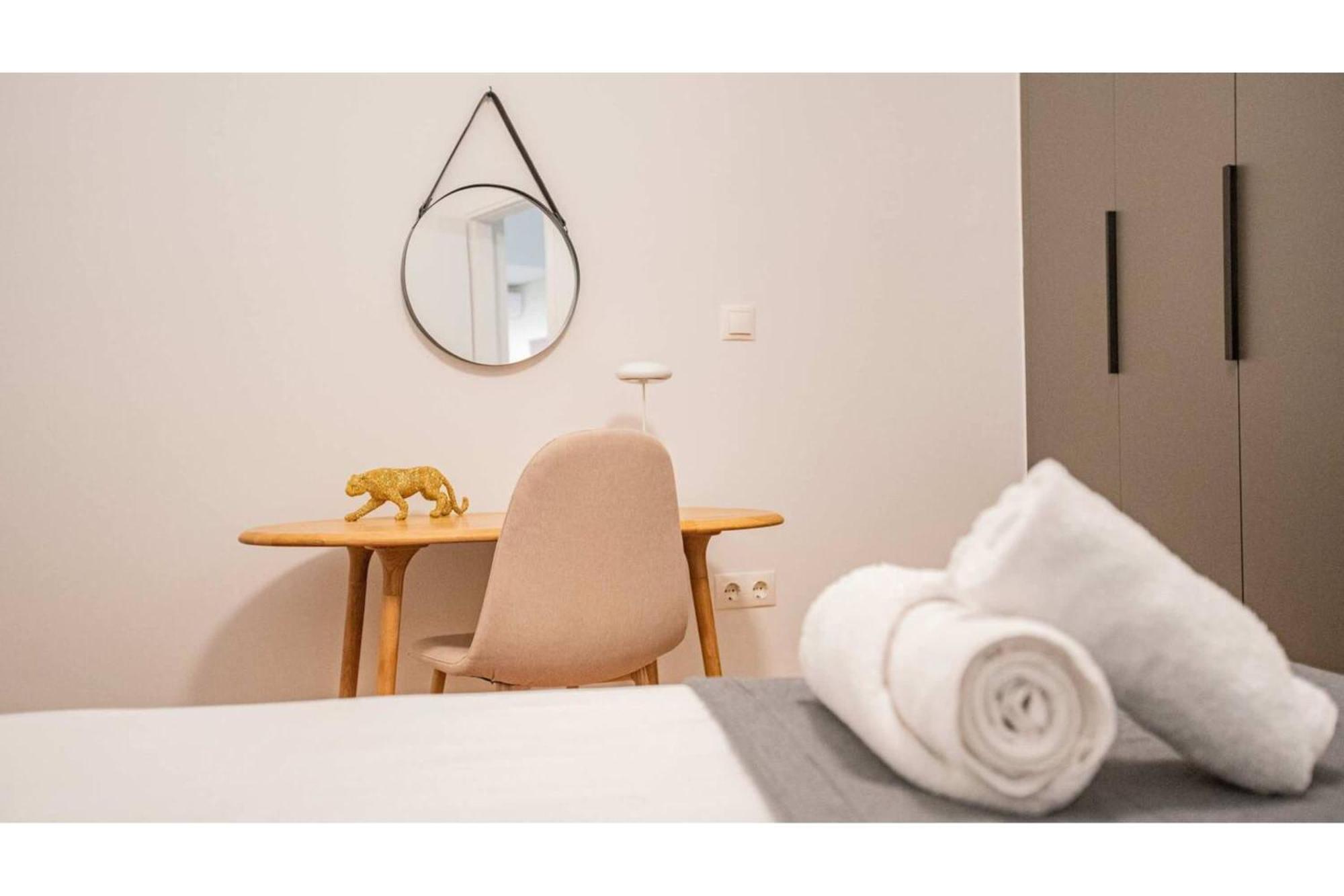 O&O Group - Eclectic Chic Thissio Apartment Atina Dış mekan fotoğraf